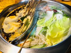 -何氏串串香火锅(翠亨店)