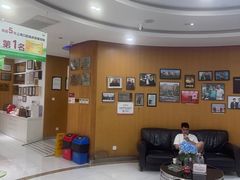 -雅悦齿科(顾村公园店)