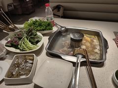 -海底捞火锅(杭州庆春路夜宵主题店)