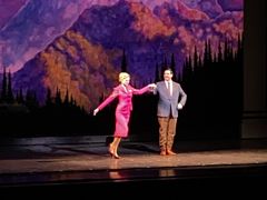 -交通银行前滩31演艺中心