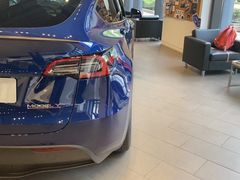 -TESLA 特斯拉(上海太古汇体验店)