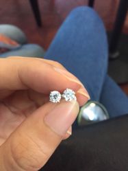 -威德钻石-克拉钻大本营(南京东路店)