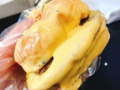 芝士熔岩牛肉汉堡-前进5路汉堡炸鸡(汉街skp店)