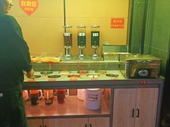 -佰人王串串香火锅(洋珠巷店)