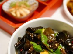 秋葵拌木耳-肆月河豚·新淮扬(金融街店)