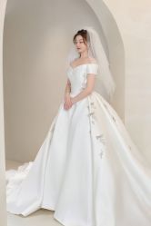 点击看大图 -洋洋婚纱品牌集合店
