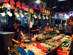 -六合夜市