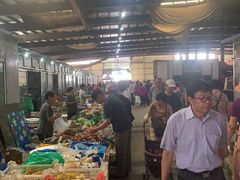 -大商机场前石材建材家具大市场