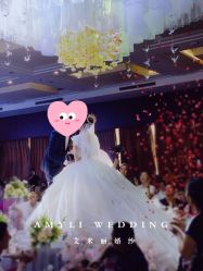 -艾米丽婚纱礼服