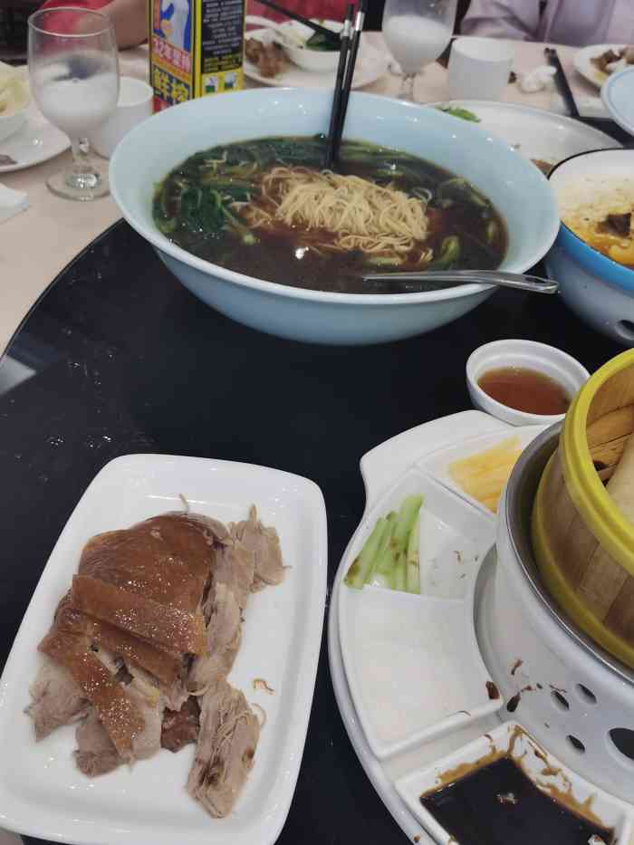 新南华大酒店(江湾店)-"[玫瑰]总体印象:从四平路吃到江湾镇,对.