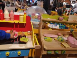 -菠萝树益智玩具体验馆(玖伍文化城店)