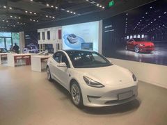 -TESLA 特斯拉(上海太古汇体验店)