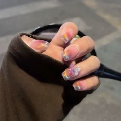 -悦指间美甲美睫