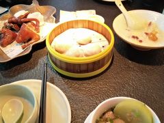 -蝴蝶里·粤菜·点心(滨江龙湖店)