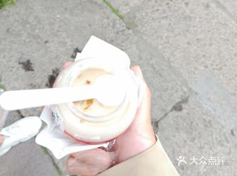 当时进去的第一家就是的，然后提醒大家，买特产啥的可以