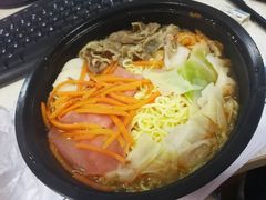 -全家便利店(宜山路站店)
