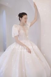 -洋洋婚纱品牌集合店