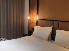 -万泊酒店(长沙五一广场国金中心店)