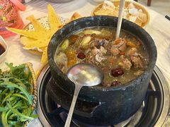 -鲁朗纳麦石锅鸡庄园