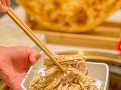 -锅当当铁锅炖烀饼王(长泰广场店)