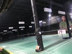 -尤尼克斯羽毛球主题馆