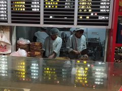-闫家驴肉老店(华电一校店)