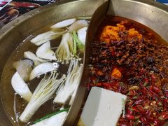 -沸炉重庆老火锅(军事博物馆店)