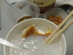 -麦谷轻餐(郑记粥铺金汇店)