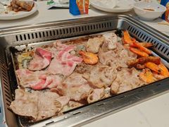 -牛佳客自助烤肉火锅餐厅(万泰汇店)