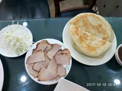 -李连贵酒家熏肉大饼(昆明街店)