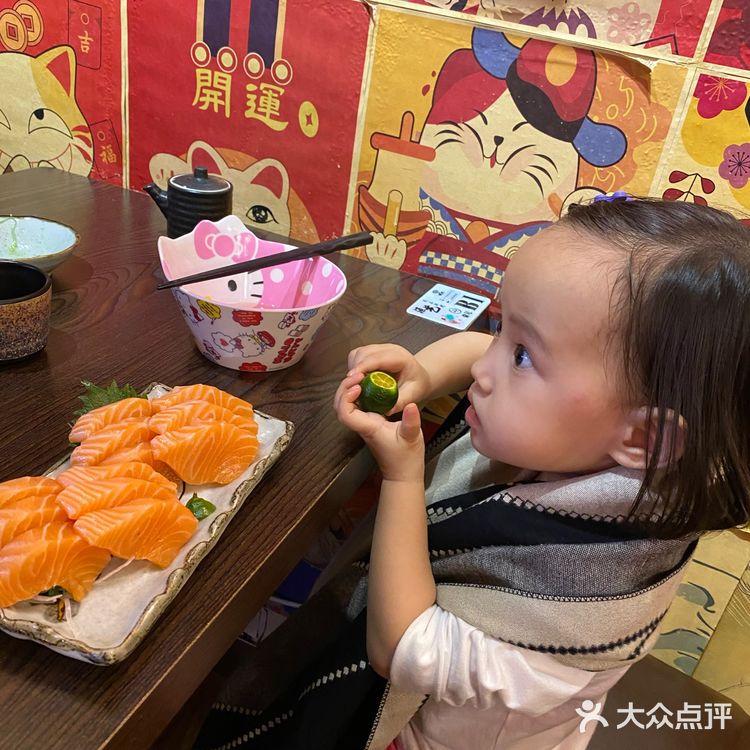 太热了又拿来冰水降温，也没有不耐烦
