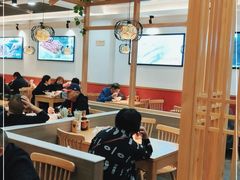 大堂-八二小区抄手(三友路店)