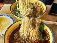 -二娃邓板凳面(解放碑店)