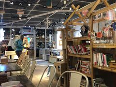 大堂-小时光咖啡馆(开森度假森林店)