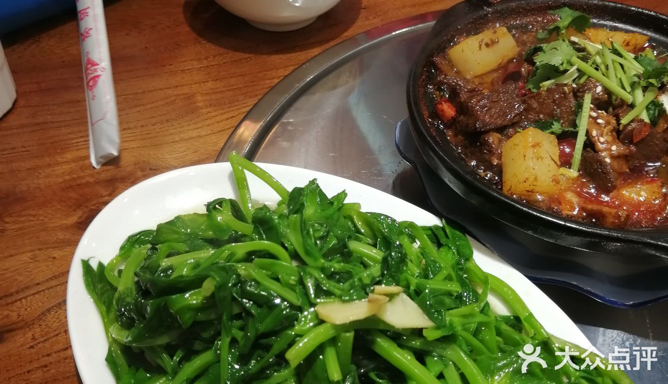 店铺内装修还不错，也比较干净♀️