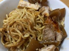 -松树干拌面店