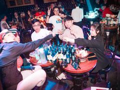 -滨海欢乐昔唐酒吧(财富星座店)