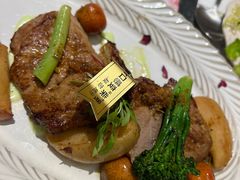 -秘密旅行Bonjour(黑金冠 江南西店)