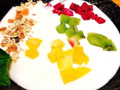 时令鲜果酸奶-塔哈尔·新疆盛宴(城西银泰店)