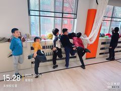 -悦动体能篮球羽毛球网球(三里河店)