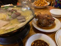 -鹤乡东北菜(崮山路店)