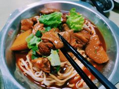 -许西美食一条街