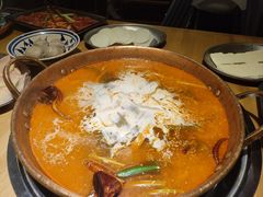 -洱火云南酸菜牛肉火锅(石景山当代商城店)