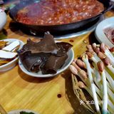 晒完太阳吃火锅，到火锅一条街吃大龙