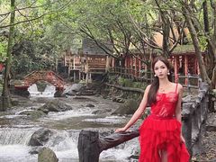 -天门沟九州驿站树上汤泉