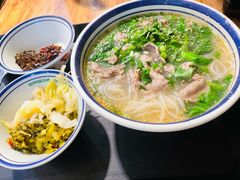 -云阿蛮云南生烫牛肉米线(奉贤路店)