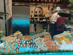 -广州万富希尔顿酒店·感趣自助餐厅·金秋蟹宴生蚝海鲜刺身烧烤