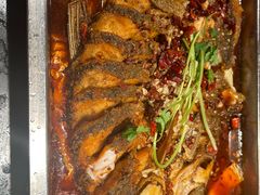 -老街烧烤大排档·地道湖北菜·龙虾馆(汉口火车站店)