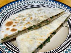 羊肉沙葱馅饼-格日勒阿妈蒙古厨房(新华广场店)