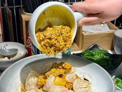 -馋三尺蟹粉小笼(人民广场店)